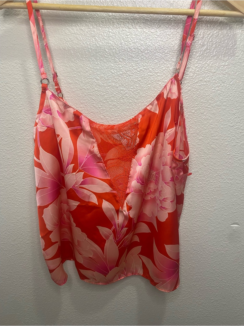 Mel & Kim Vibes Showing out by sofia vergara Pink/ Orange Lace-Trim Camisol